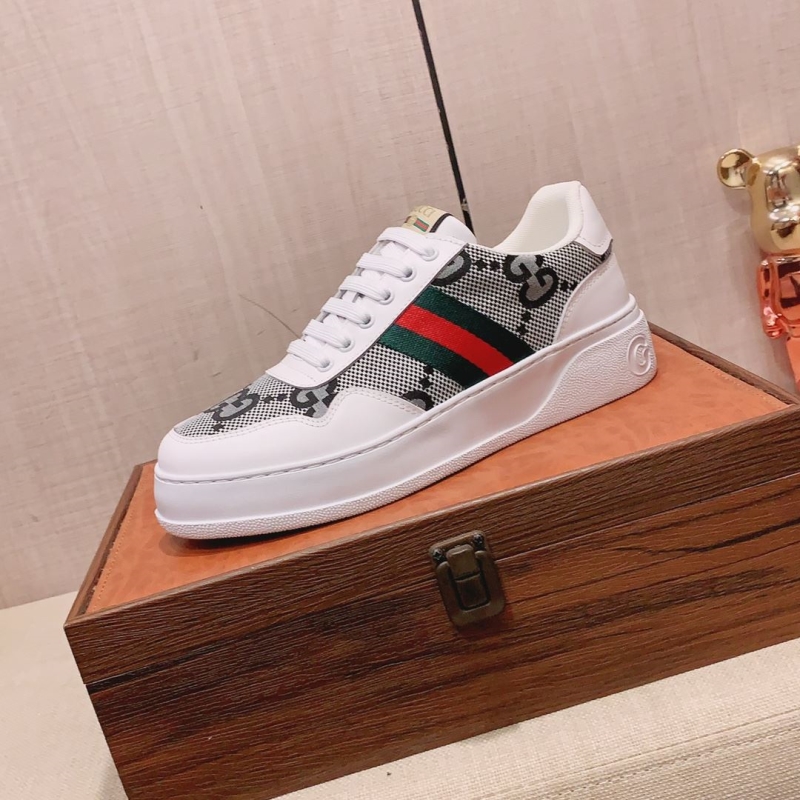 G*u*i casual shoes